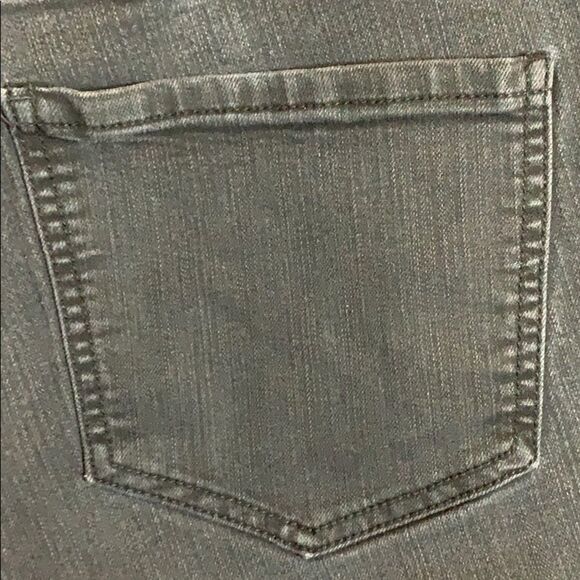 Torrid Black Skinny Jeans 26T - Picture 6 of 7